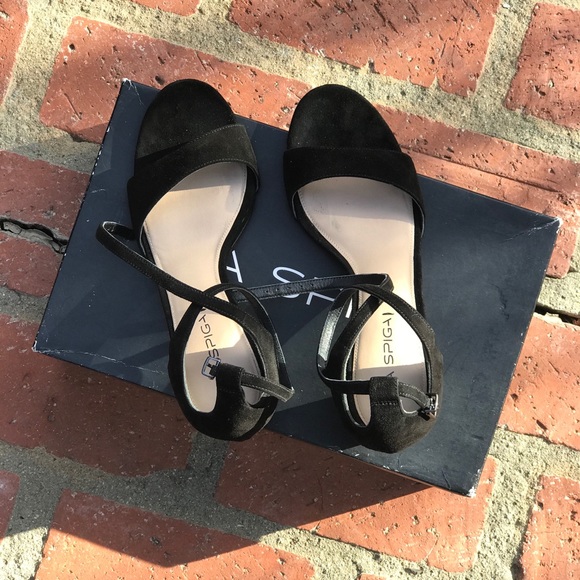 VĂŤA SPIGA vero cuoio BLACK SUEDE ANKLE STRAP heels-original box included. Sz 9.5 - Picture 2 of 5